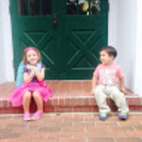 Meet your Posher, Cara - Picture 1 of 1